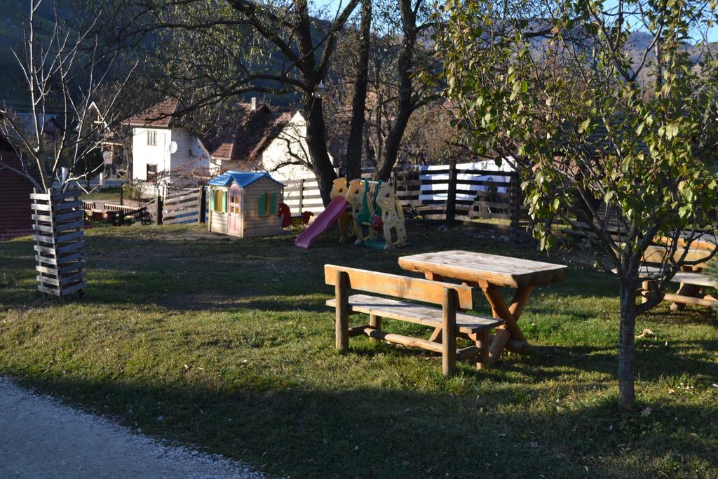 Pensiunea Dor De Munte Bran  Bagian luar foto