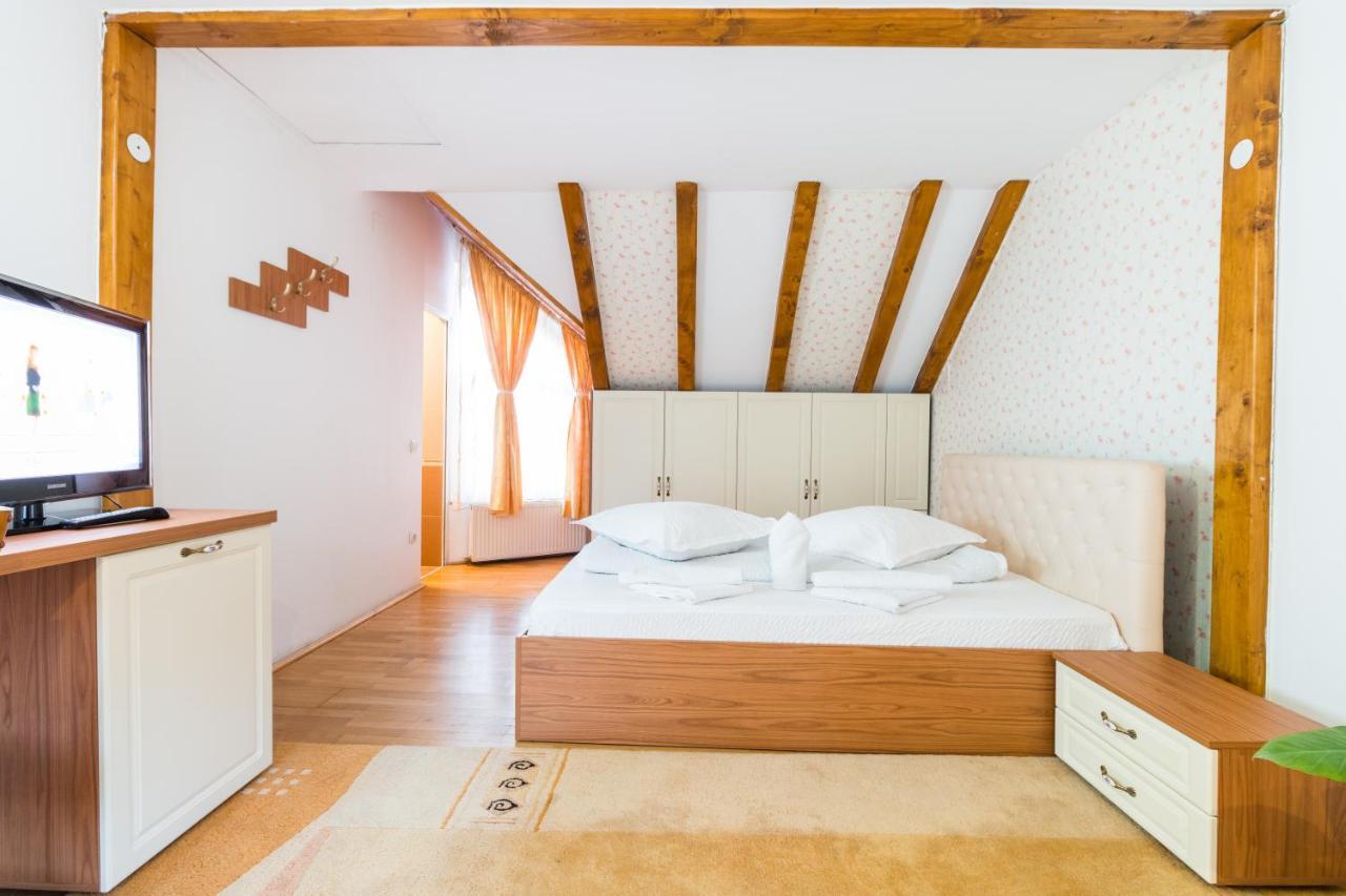 Pensiunea Dor De Munte Bran  Bagian luar foto